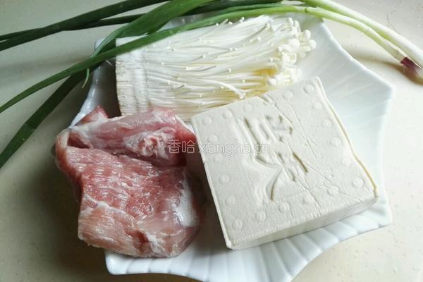 豆腐金针菇汤的做法图解1