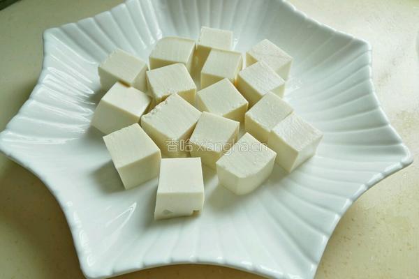 豆腐金针菇汤的做法图解4