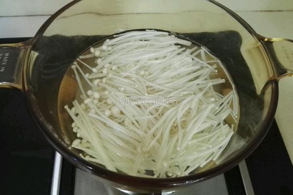豆腐金针菇汤的做法图解6