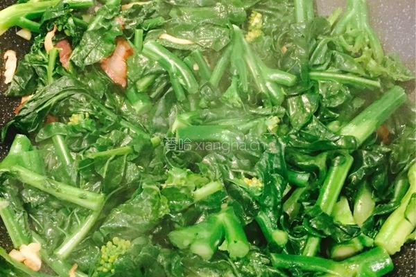 芥兰炒湘西腊肉的做法图解10
