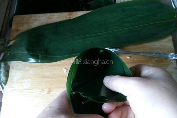 红豆蜜枣粽子的做法图解7