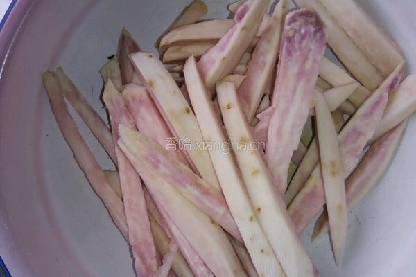 炸地瓜条的做法图解2