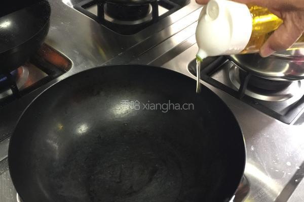 蒜薹回锅肉的做法图解4