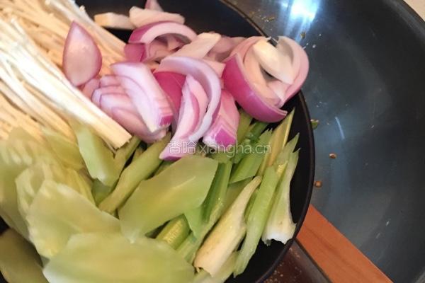 干锅香辣鸡翅的做法图解7