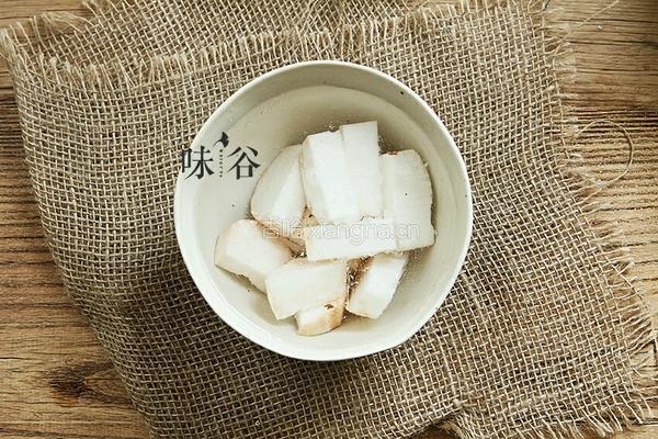 竹荪排骨汤的做法图解4