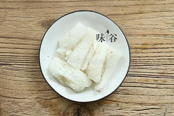 五指毛桃煲猪骨的做法图解5