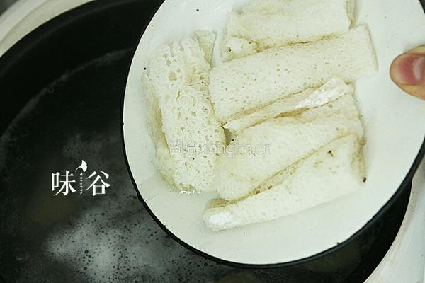 五指毛桃煲猪骨的做法图解7
