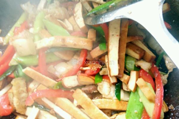 五花肉青蒜炒豆干的做法图解7