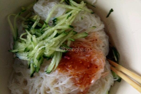 凉拌黄瓜粉丝的做法图解9
