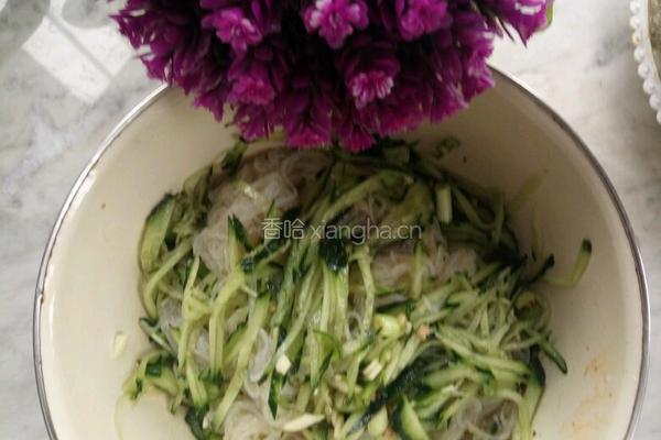 凉拌黄瓜粉丝的做法图解11