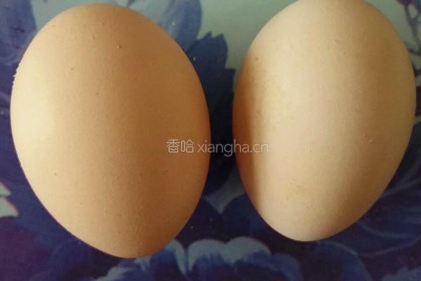 鸡蛋液煎洋葱 肉片的做法图解2