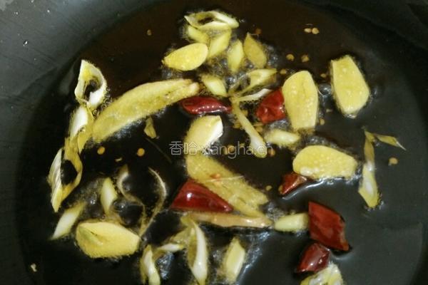 韭菜炒螺丝肉的做法图解3