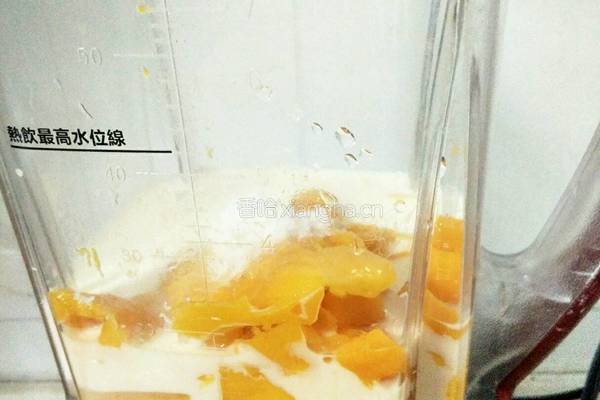 奶油芒果雪糕的做法图解4