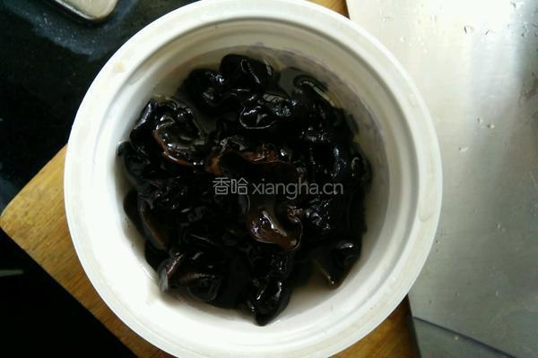 小炒木耳香干的做法图解5