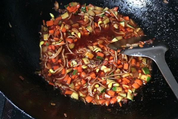 特色炸酱面的做法图解12