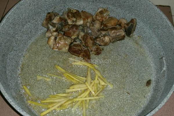 土豆焖排骨的做法图解9