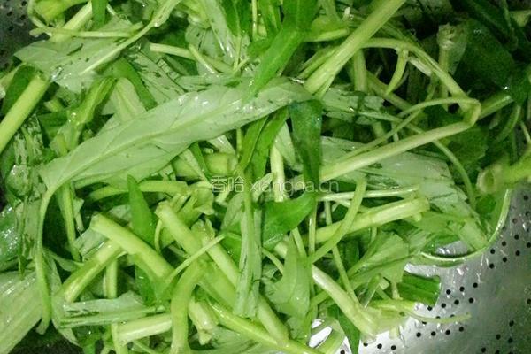 蚝油空心菜的做法图解1