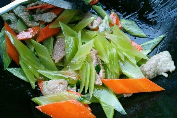 莴笋炒肉片的做法图解5