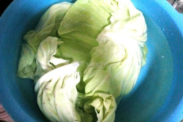 呛炒包菜的做法图解1