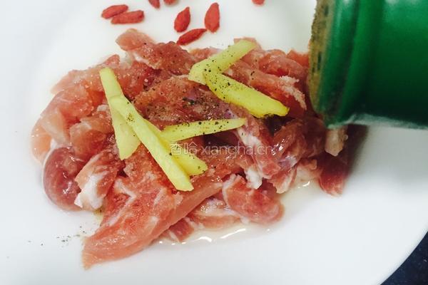 榨菜肉丝汤的做法图解2