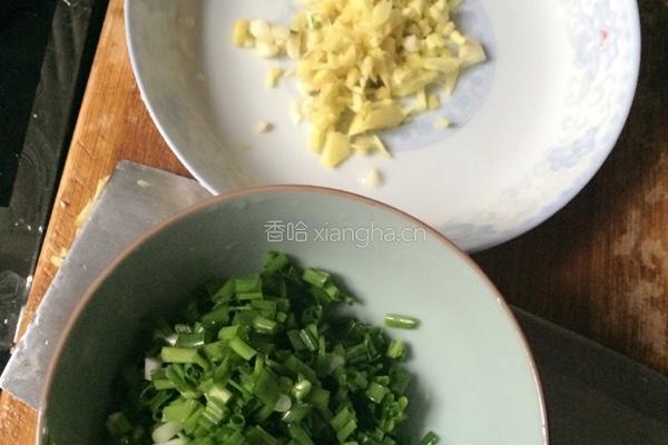 炸肉丸的做法图解2
