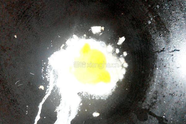 鸡蛋炒木耳的做法图解4