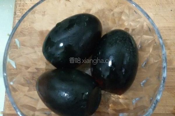 火烧辣椒拌皮蛋的做法图解8