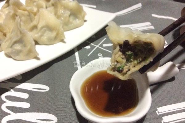 猪肉芹菜馅饺子的做法图解18