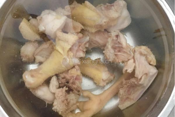 茶树菇炖鸡的做法图解3