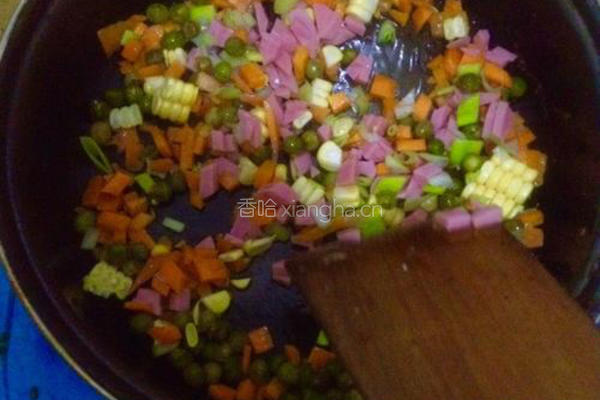 番茄酱蛋炒饭的做法图解4