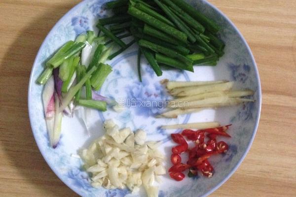 姜葱炒花甲的做法图解4