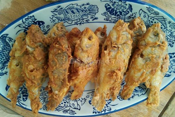 油炸小鱼的做法图解5