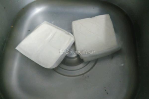 麻辣豆腐的做法图解1