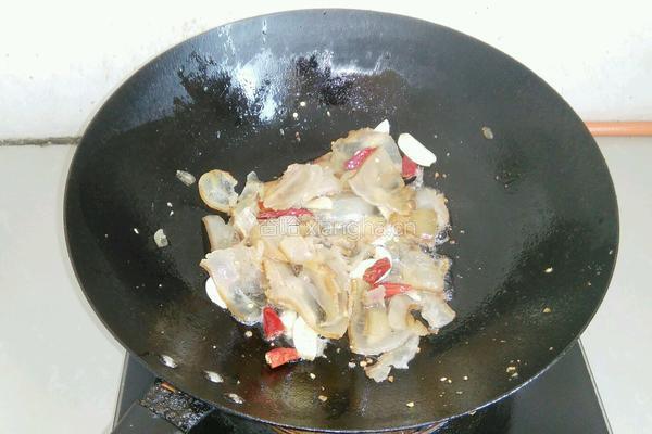 腊肉炒春笋的做法图解2