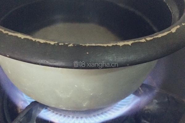 水煮荷包蛋的做法图解1