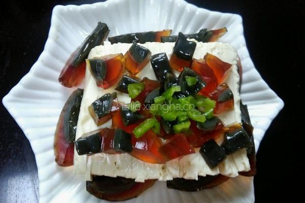 松花蛋拌豆腐的做法图解7
