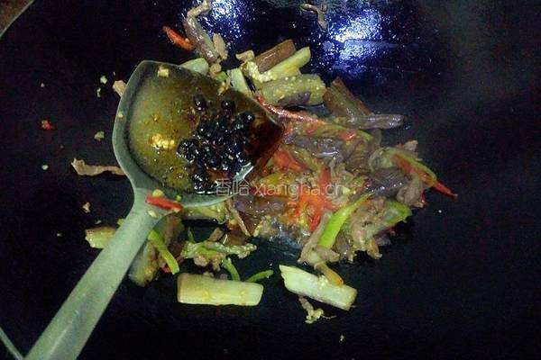 香辣茄子炒肉的做法图解8