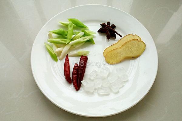 春笋红烧肉的做法图解4