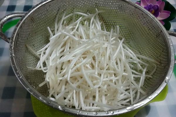 肉丝炒豆芽的做法图解3