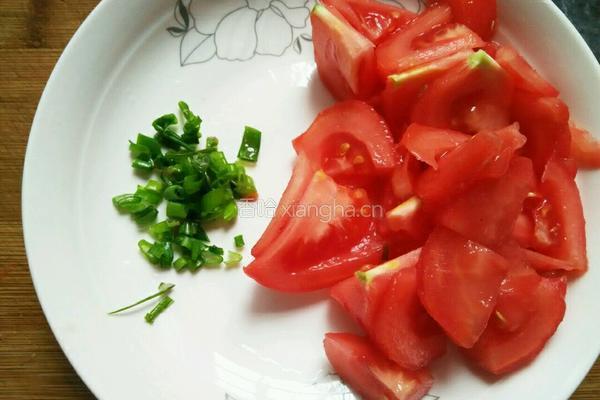 紫菜西红柿鸡蛋虾皮汤的做法图解5