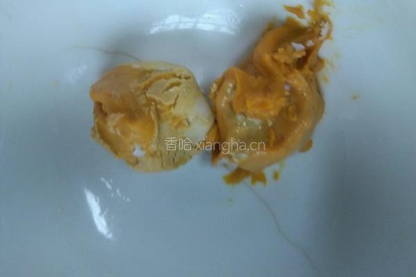金沙玉米的做法图解1