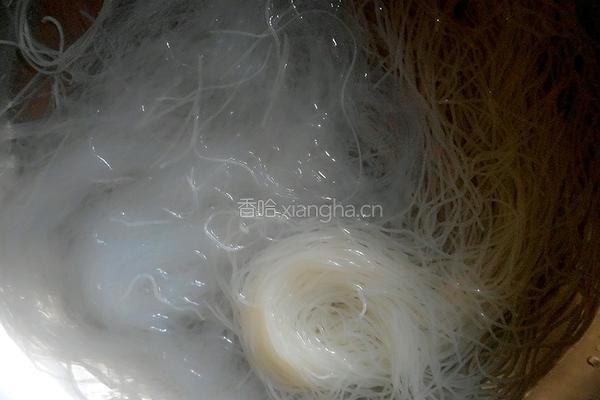 油泼虾菇的做法图解2