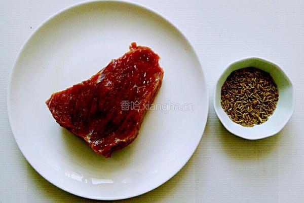 孜然牛肉的做法图解1