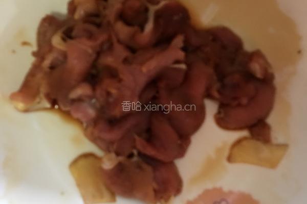 莴笋木耳炒肉片的做法图解1