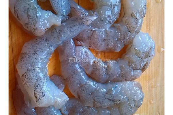 虾仁炒小黄瓜的做法图解2