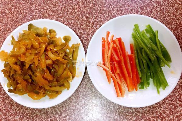 榨菜炒肉丝的做法图解3