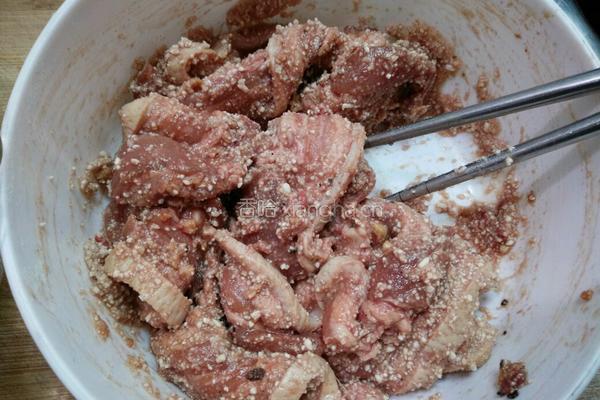 秘制粉蒸肉的做法图解4