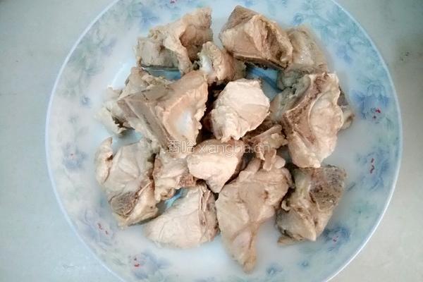 杏仁排骨汤的做法图解5