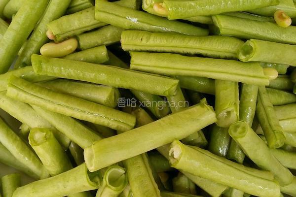 素炒豆角的做法图解1