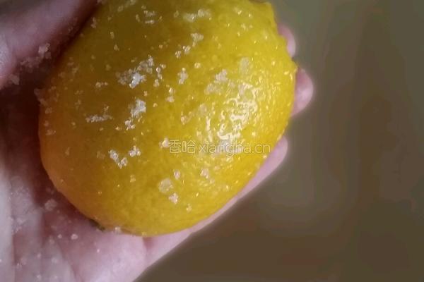 冰糖柠檬的做法图解3
